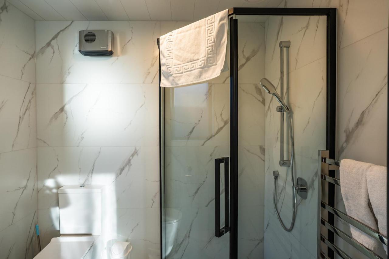 Jillylan Villa Apartment Кромуел Екстериор снимка